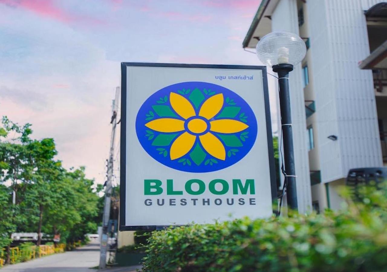 Bloom Guesthouse Chiang Mai Exteriör bild